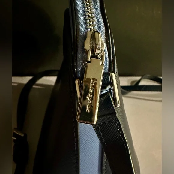 Kate Spade Two-Tone Crossbody – Classic Navy & Powder Blue - Picture 15 of 17